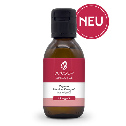 Freigestellte Produktabbildung einer braunen Flasche pureSGP Omega-3 Öl mit pink-weißem Etikett. Oben rechts steht in einem pinken Kreis der Schriftzug „NEU“.